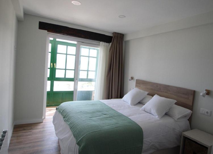 Apartamentos El Muelle Comillas Exterior photo